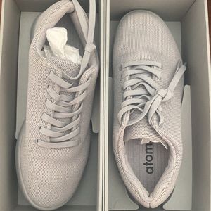 Atoms gray sneaker, Sz 9